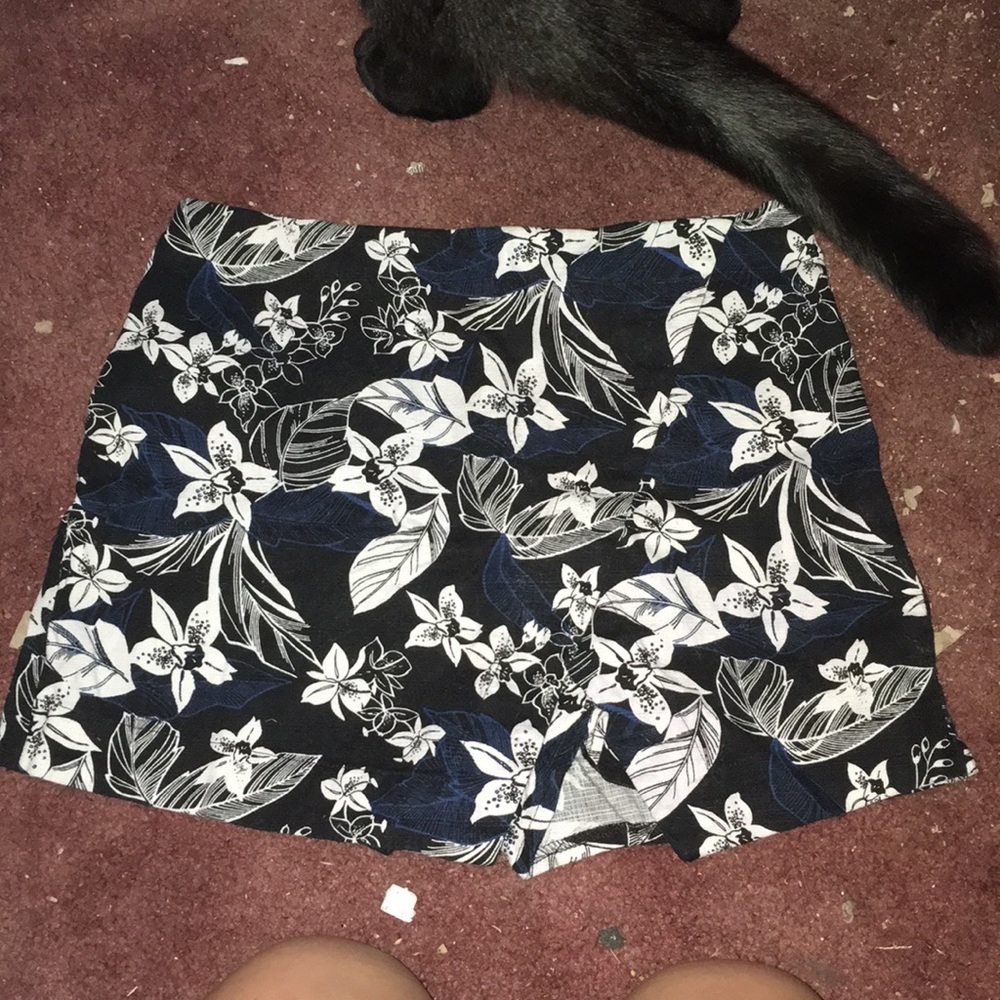 🥳 5 for $25🥳 NWOT Hollister skort